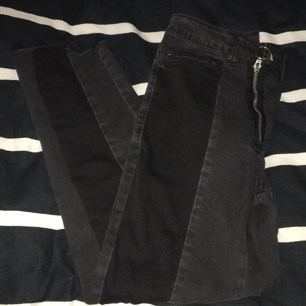 Design Lab black and dark grey colour block skinny jeans
